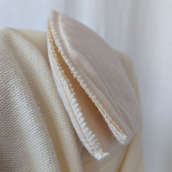 Vintage Winter Festive Cream Sweater Size Medium Petite - Picture 15 of 15